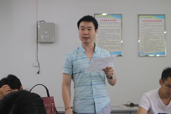 说明: D:\532电脑办公罗智凯\宣传工作\纪念马克思诞辰200周年和《共产党宣言》发表170周年\IMG_7048.JPG